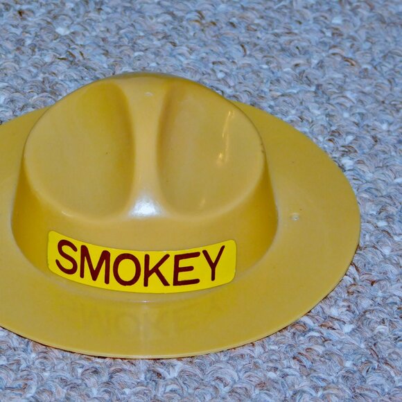 Vintage 1980 Dakin 13" Smokey Bear Plush Doll with Hat & Belt Buckle - Picture 12 of 12